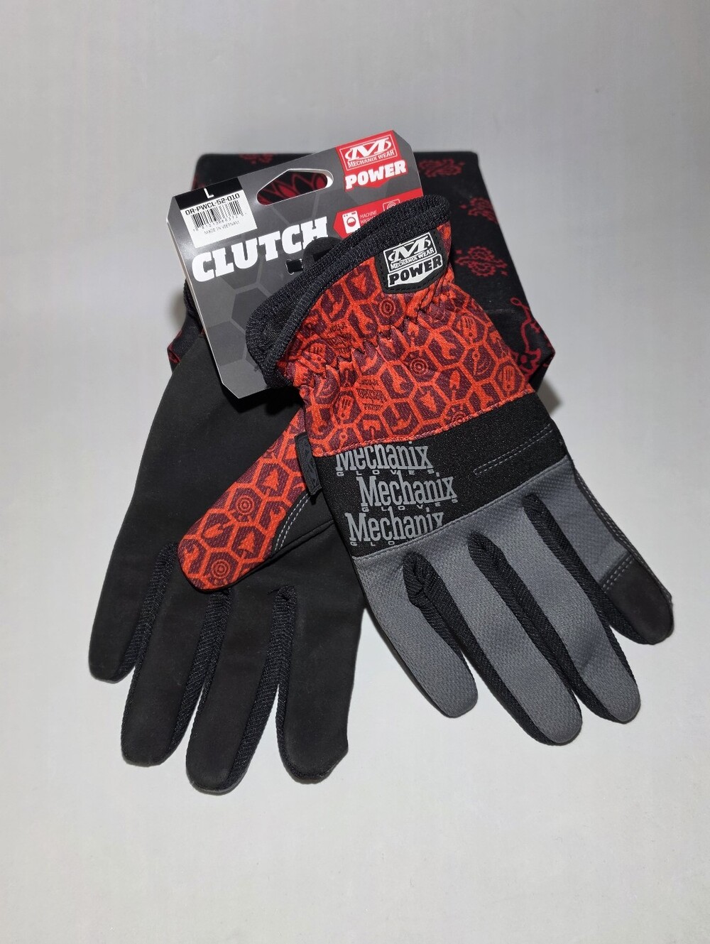 Wear Men’s Clutch Gloves in Red and Black Mechanix. Wear.